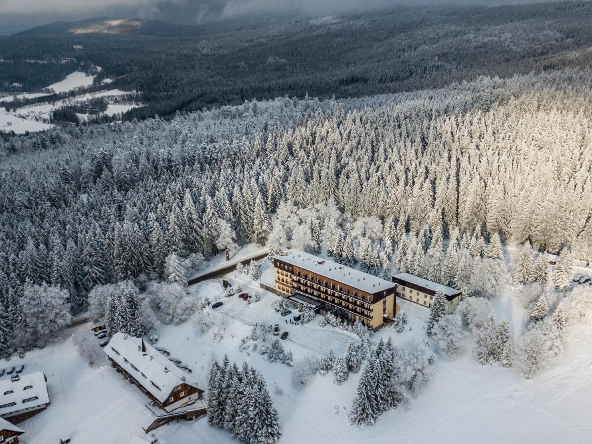 Orea Hotel Spicak Sumava เชเลซนารูดา ภายนอก รูปภาพ